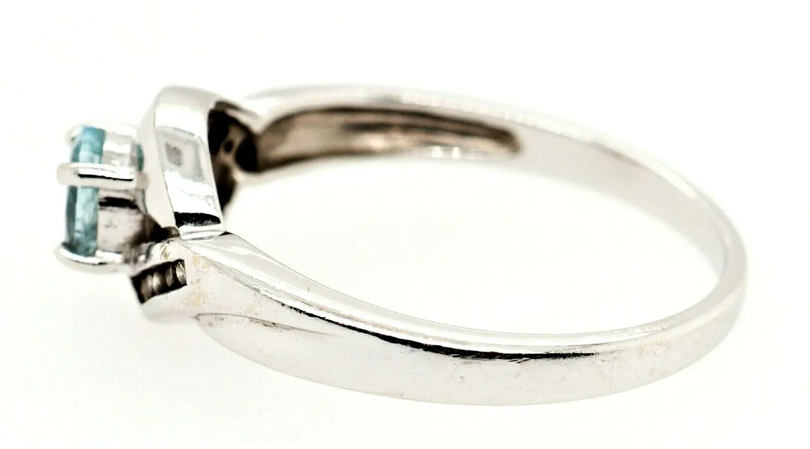Aquamarine & Diamond 9ct White Gold Dress Ring